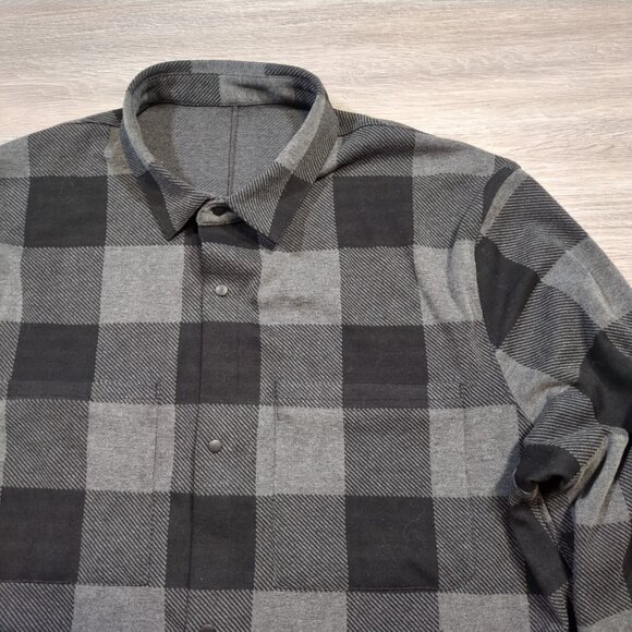 Lululemon Men’s XL Soft Knit Overshirt Snap Button Check Plaid Black Grey M3CZNS - Picture 3 of 8